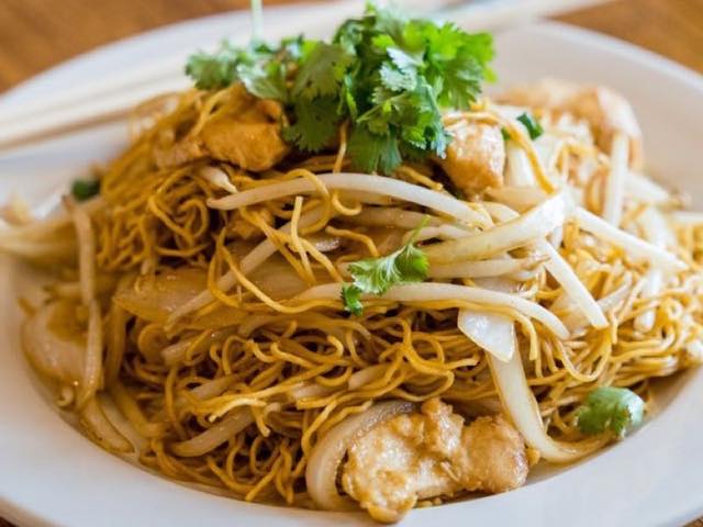 Hong Kong chow mein takeout — Autumn Court Phoenix